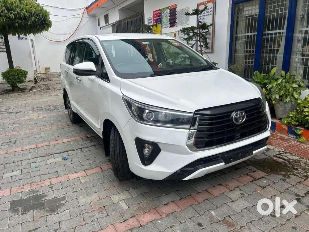Toyota Innova Crysta 2022 Diesel 142000 Km Driven