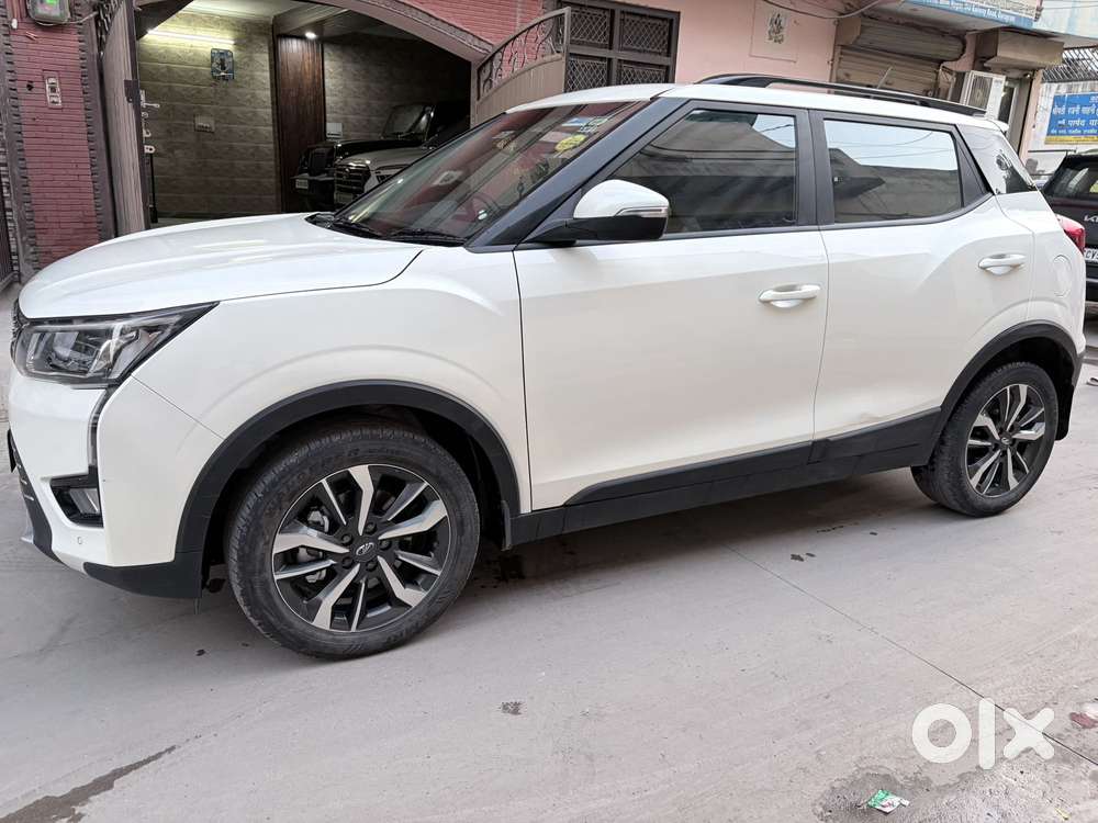 Mahindra Xuv300 W8 (o) 1.5 Diesel Amt, 2022, Diesel