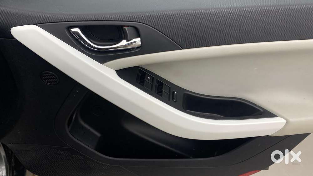 Tata Nexon Creative 1.2 Revotron Petrol 6 Mt, 2023, Petrol