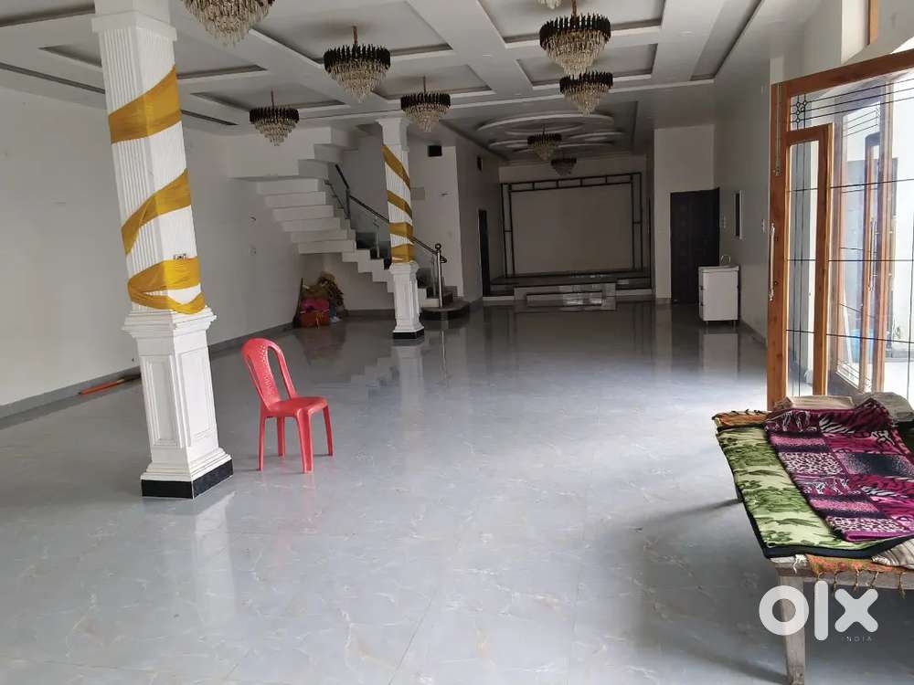Spacious 2700 squire feat property for rent