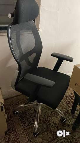 Tattoo chair deals olx