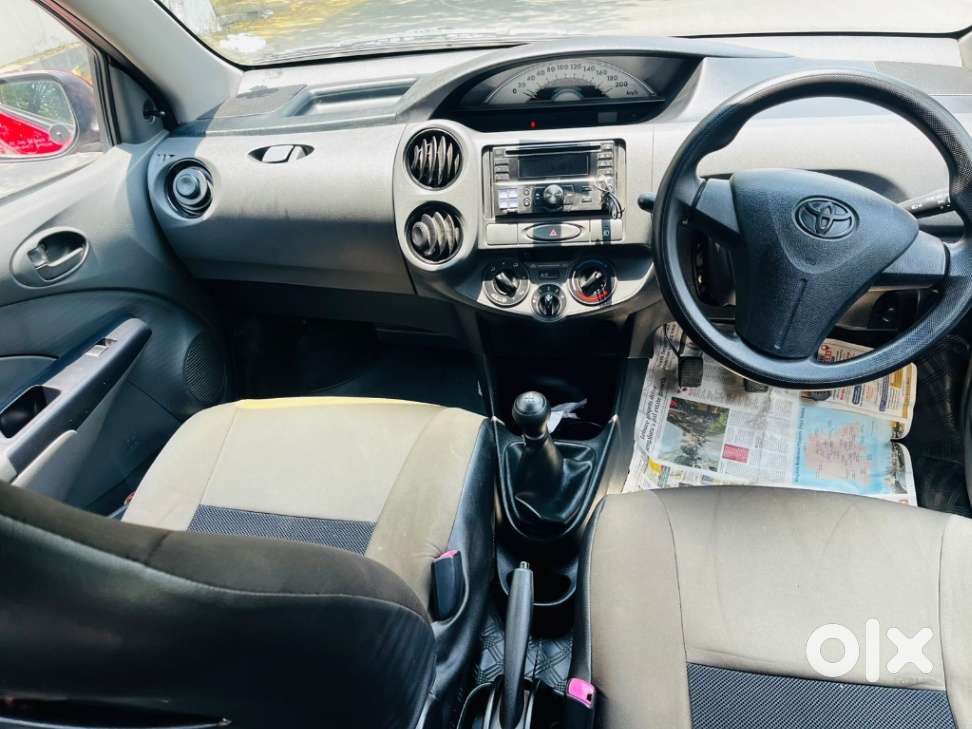 Toyota Etios Liva 2011-2012 G, 2012, Petrol