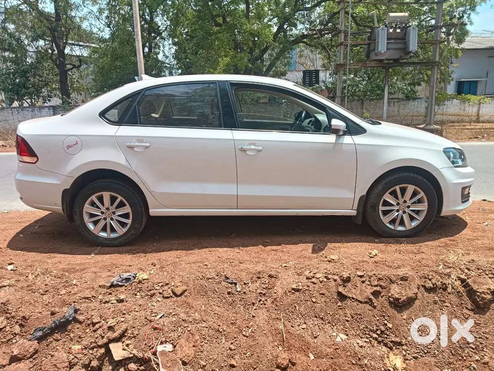 Vento Car With Single Owner Company Maintaence