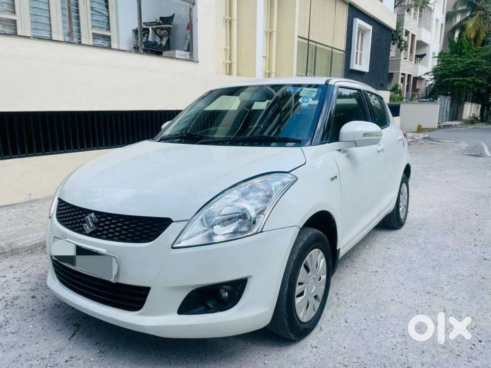 Maruti Suzuki Swift Vxi 1.2 Abs Bs-iv, 2013, Petrol