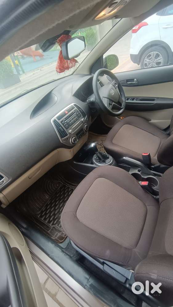 Hyundai I20 Sportz 1.2 Bs-iv, 2014, Petrol