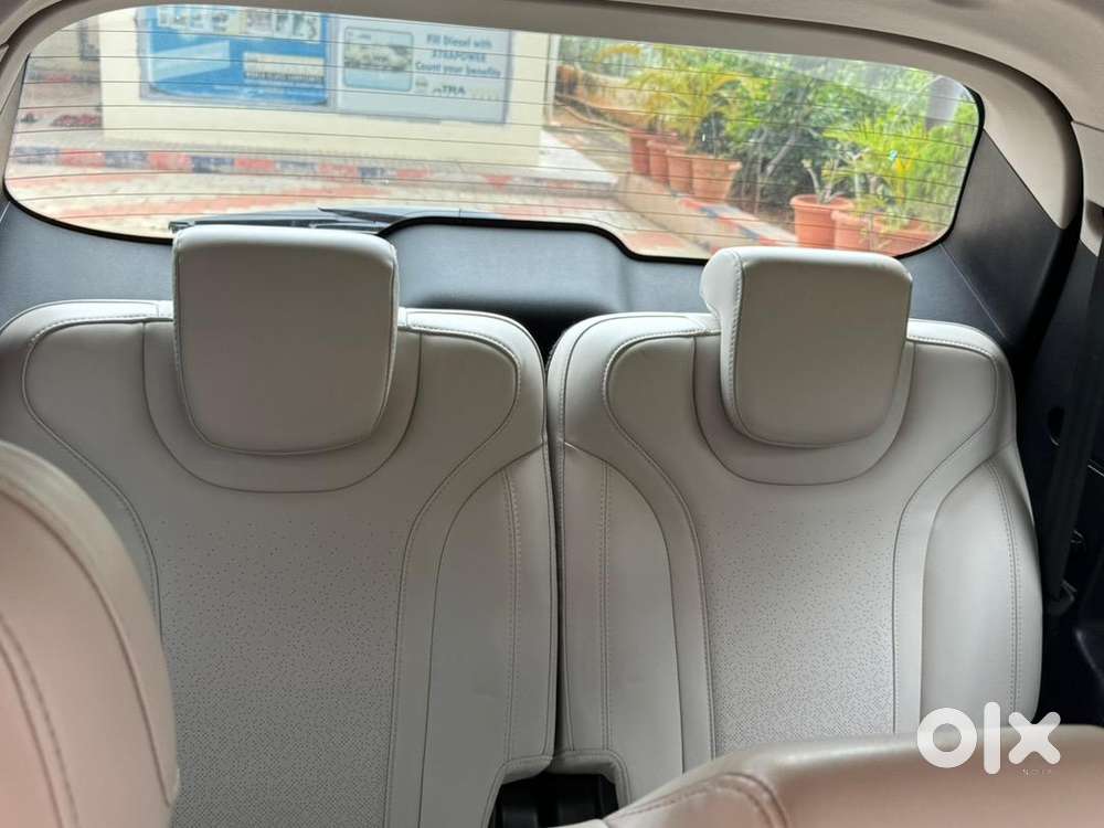 Mahindra Xuv700 2022 Diesel Well Maintained