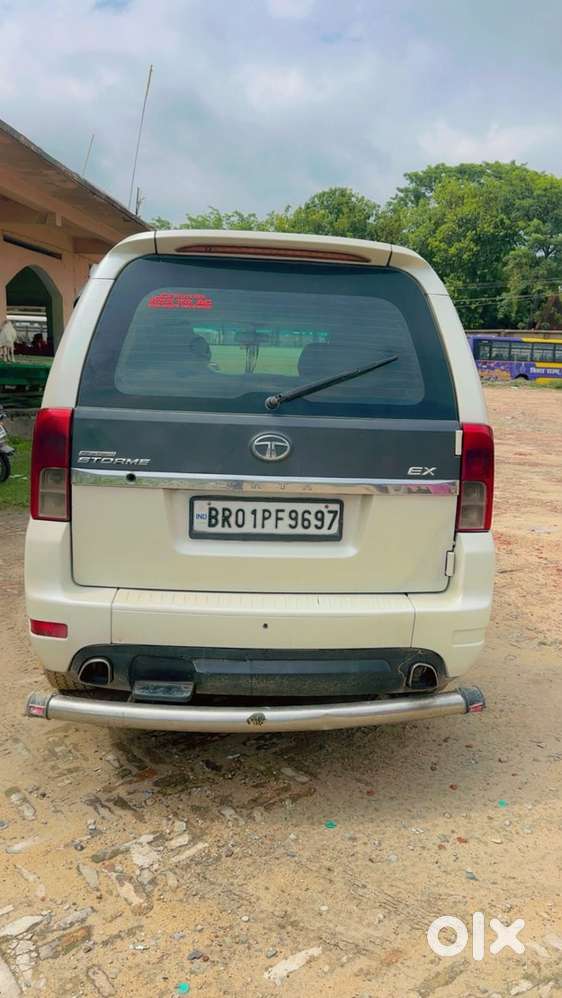 Tata Safari Storme 2014 Year
