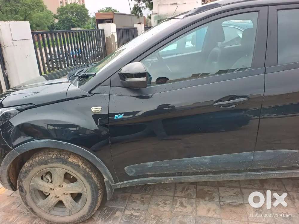 Urgent Sell My Ev Car. Many Problems.clour Black