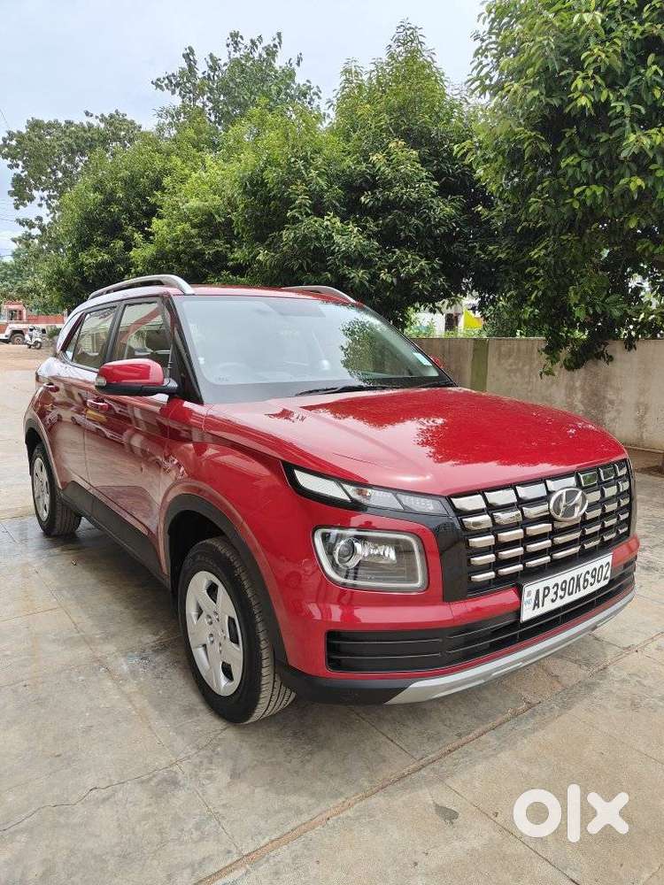 Hyundai Venue 1.2 S (o), 2022, Petrol