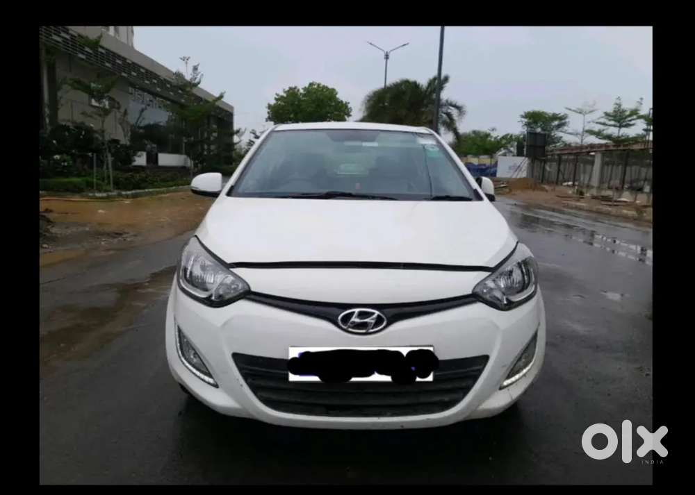Hyundai I20, Dec 2013, Petrol, Well Maintained, 1st Owner, 99000 Kms