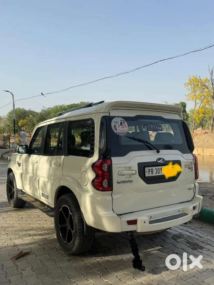 Mahindra Scorpio Classic  S 10    Model  2015