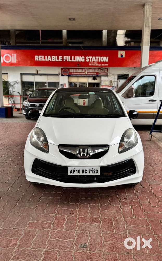 Honda Brio 2013 Petrol Car