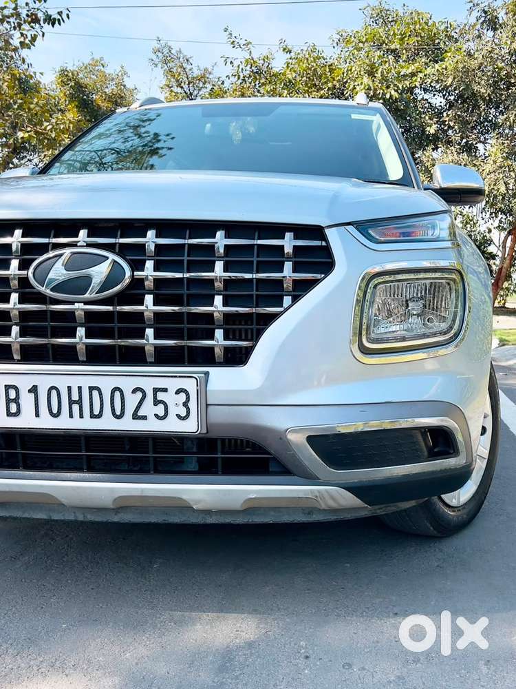 Hyundai Venue Petrol 2019