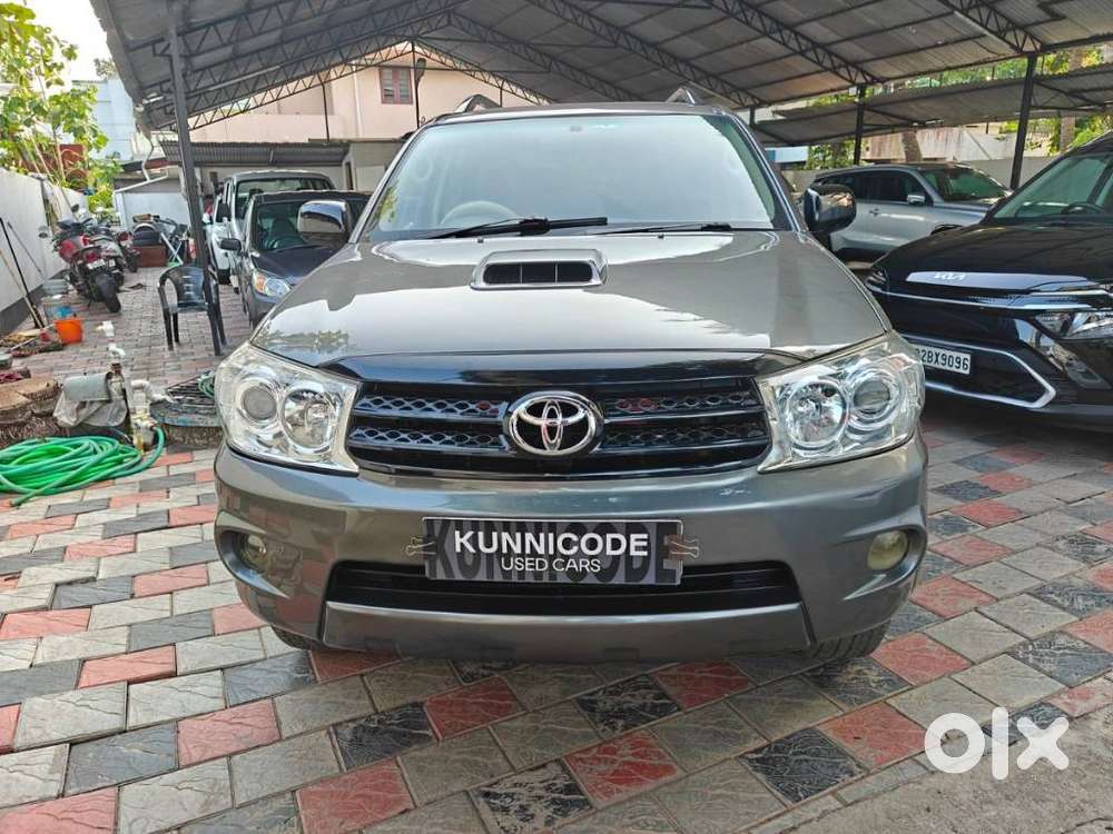 Toyota Fortuner 3.0 4x4 Manual, 2010, Diesel