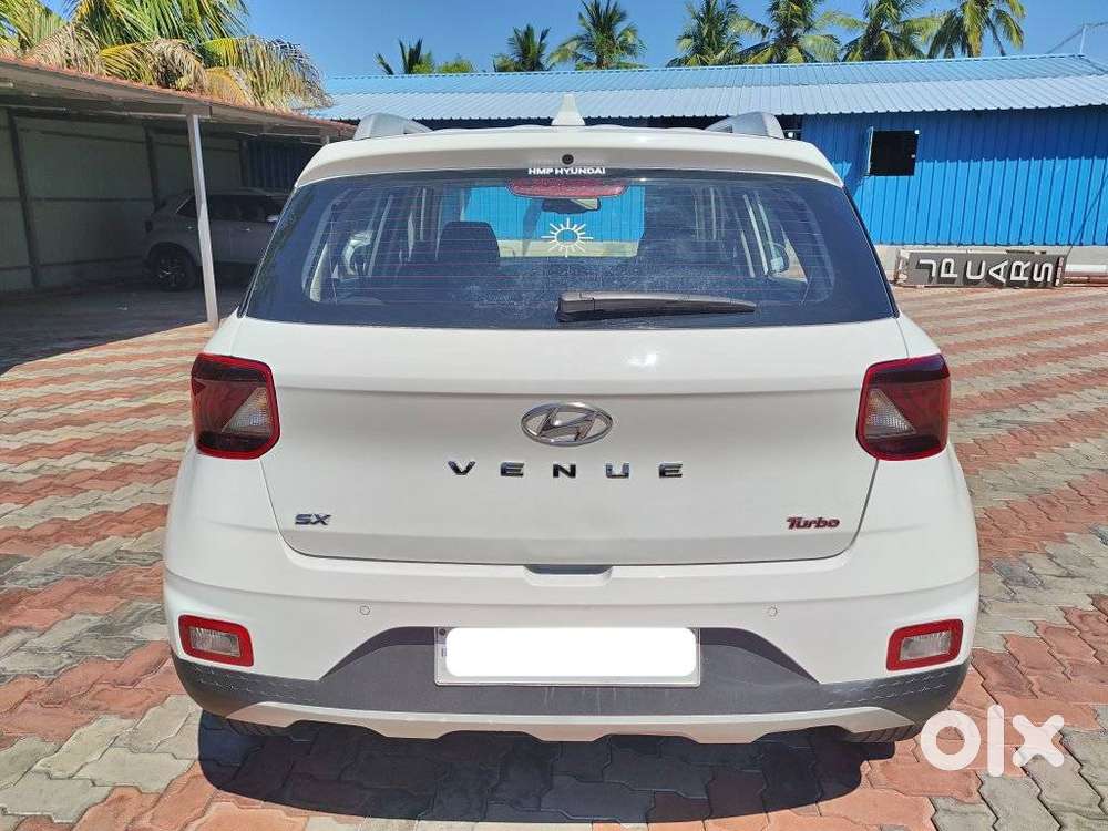 Hyundai Venue, 2021, Petrol