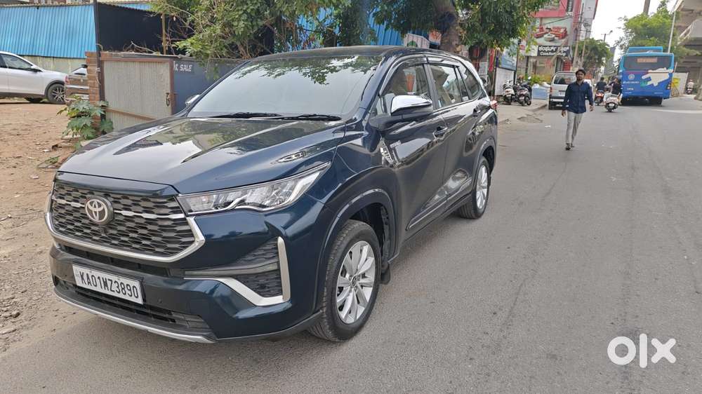 Toyota Innova Hycross 2.0 Gx 7 Str, 2023, Diesel