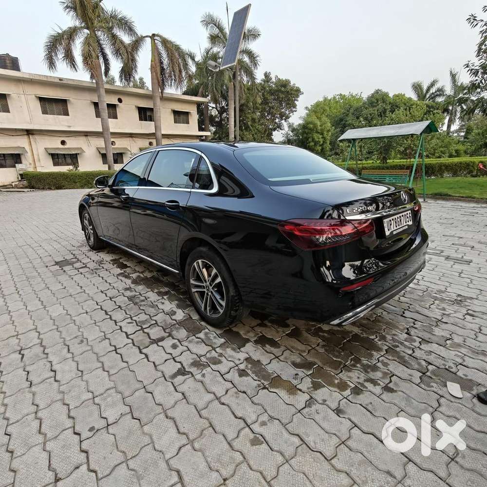 Mercedes E220d Exclusive Rear Recliner