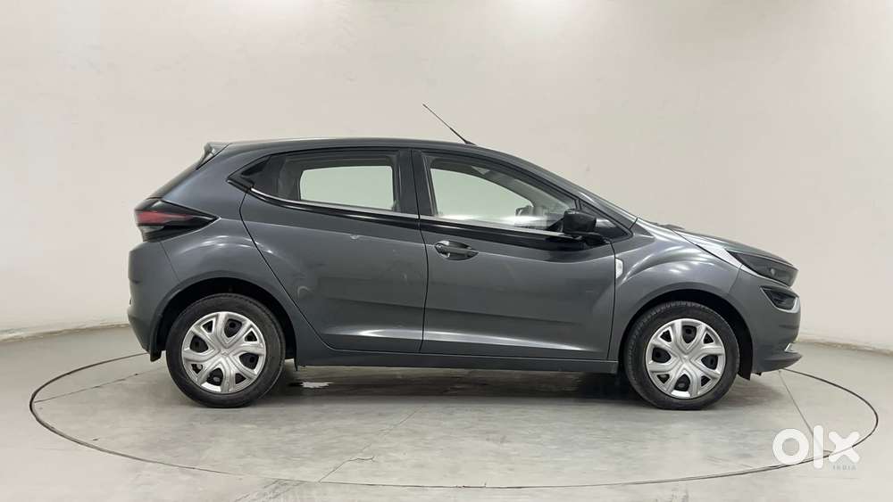 Tata Altroz 1.2 Xm Plus, 2022, Petrol