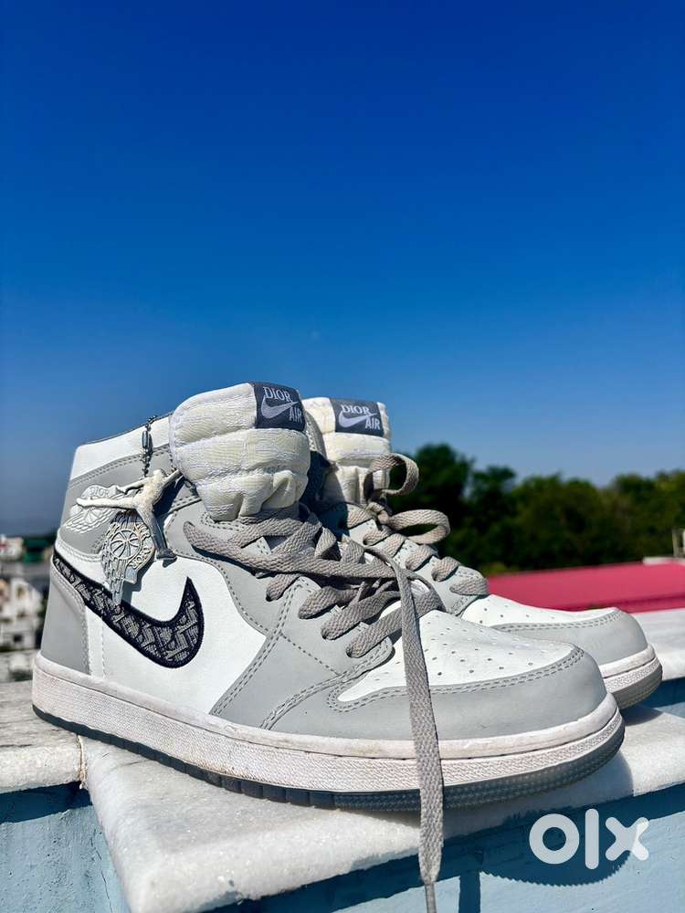 Nike Air Jordan 1 Dior Sneakers – Excellent Condition - Men in
