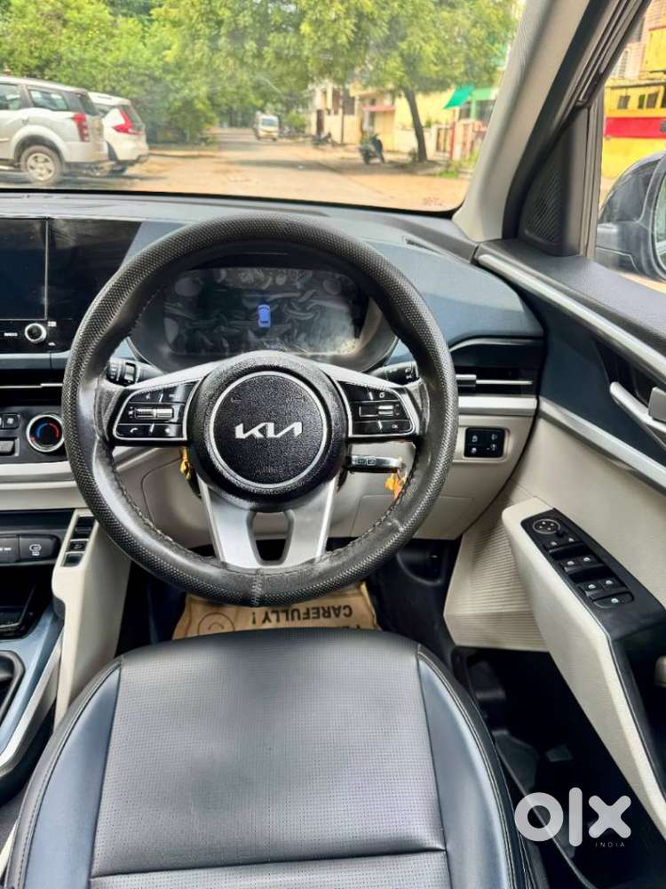 Kia Carens G 1.5 6mt Premium (o) 7-seater, 2025, Diesel