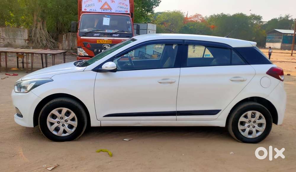 Hyundai Elite I20 Sportz (o) 1.4, 2015, Diesel