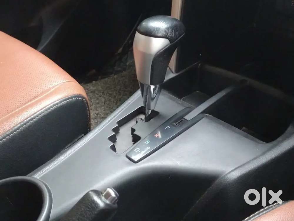 Toyota Innova Crysta 2.8 Zx Automatic Top Model