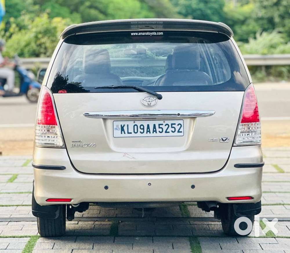 Toyota Innova 2.5 V 7 Str, 2011, Diesel