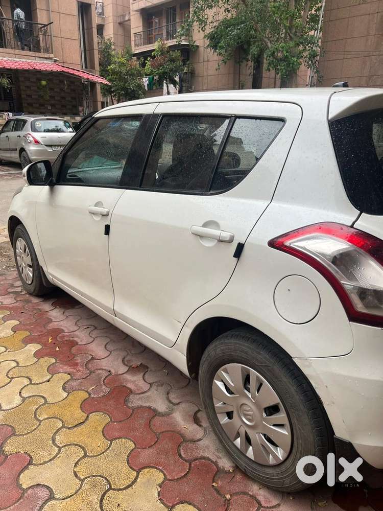 Maruti Suzuki Swift Petrol Manual 2012