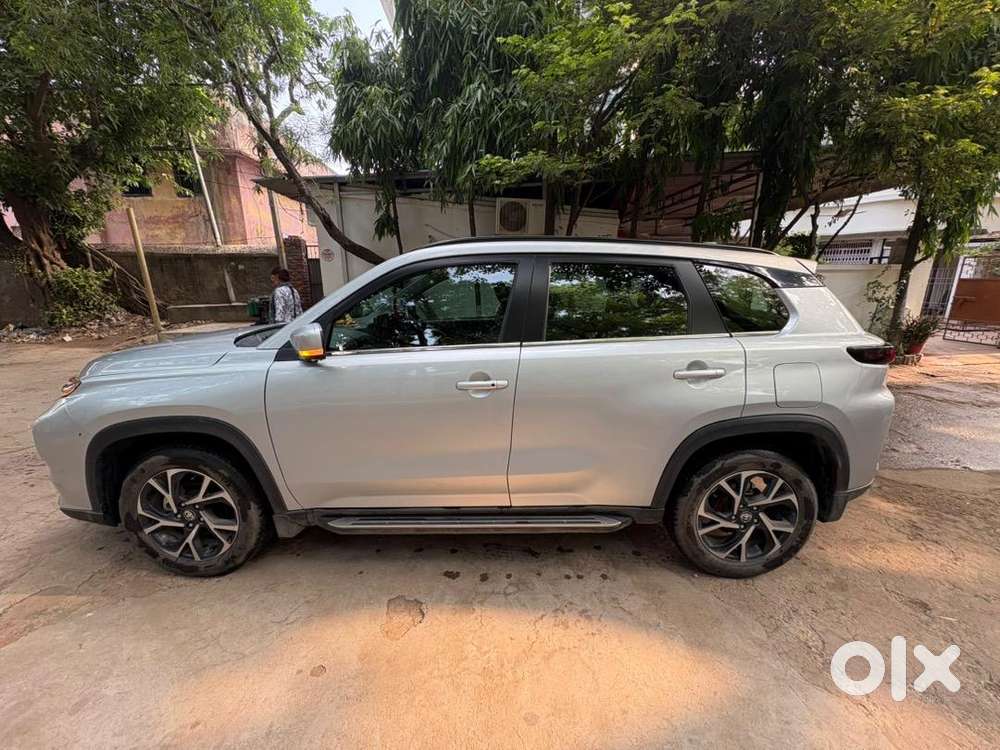 Toyota Urban Cruiser Hyryder 2023 Petrol Well Maintained