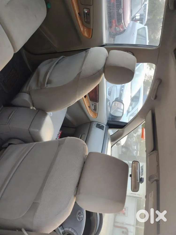 Personal 1st Owner Innova V