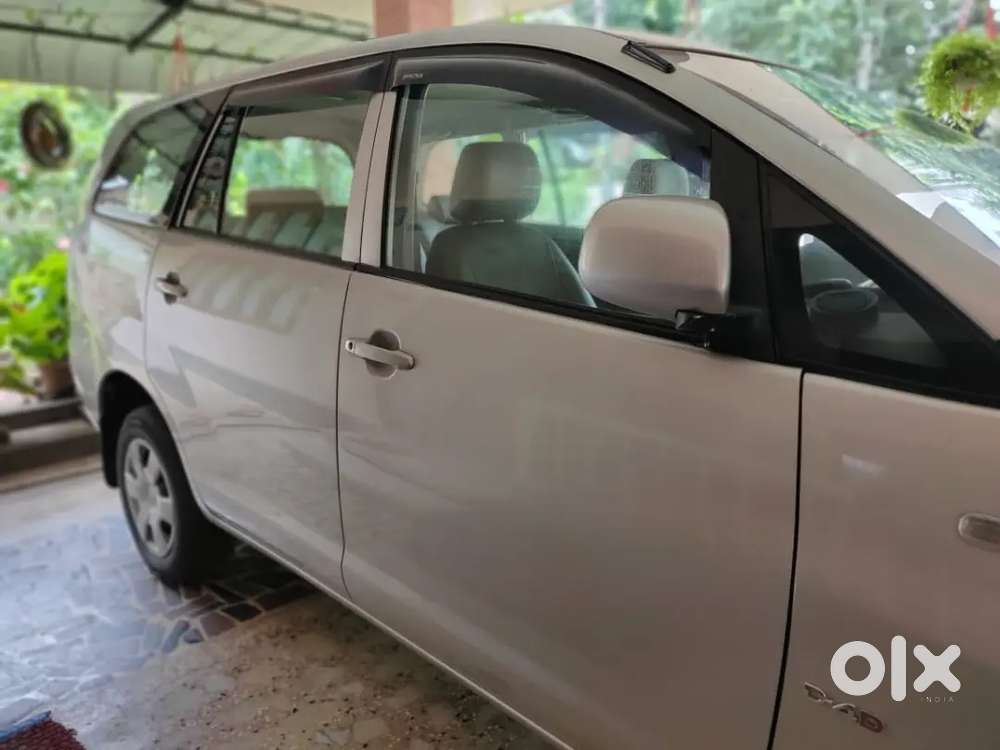 Toyota Innova 2006 New Paper