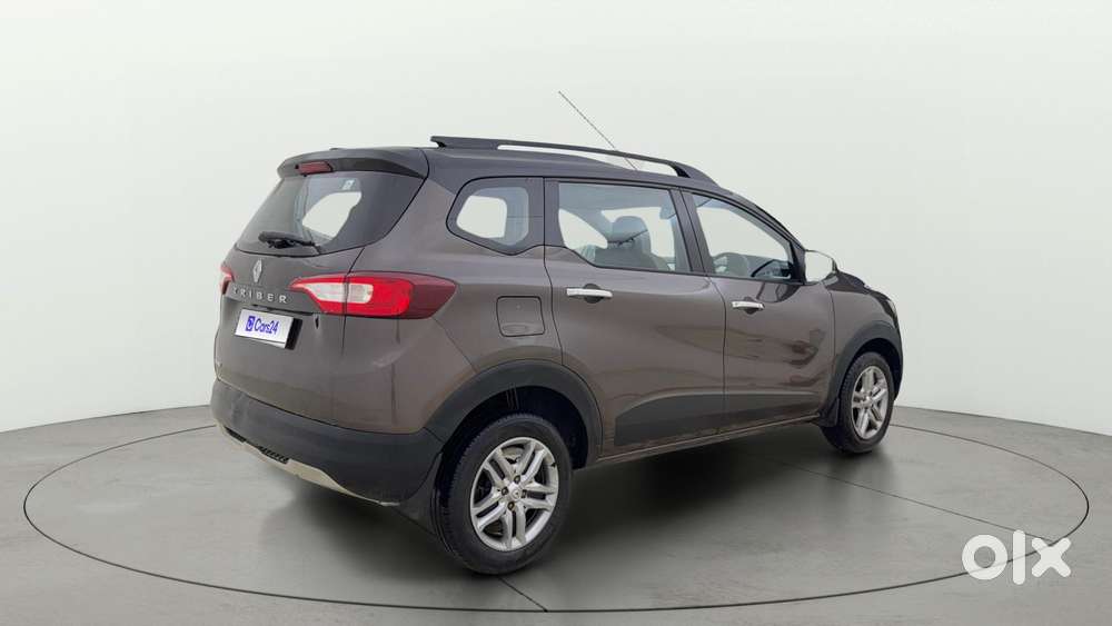 Renault Triber Rxz, 2023, Petrol