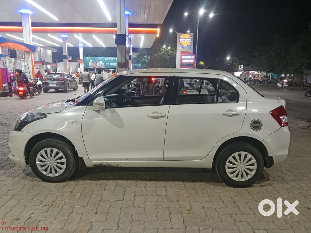 Maruti Suzuki Dzire 1.2 Vxi, 2016, Petrol