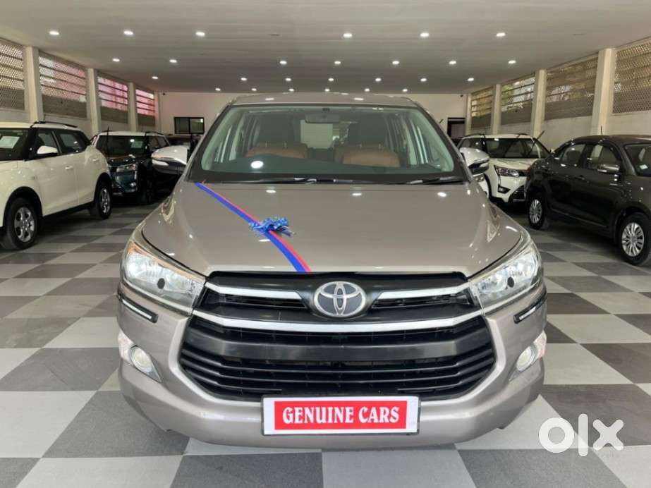 Toyota Innova Crysta 2.4 G Mt 7 Str, 2016