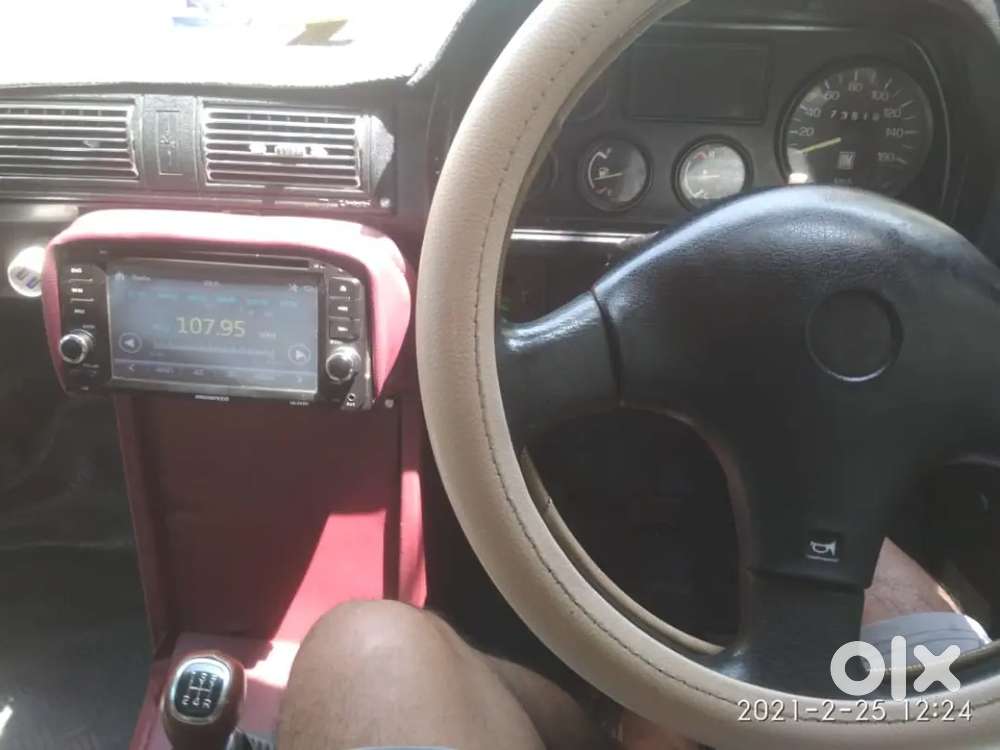 Ambassador Classic 2002 Dsz