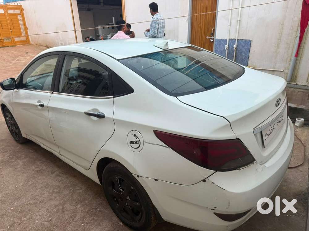 Hyundai Fluidic Verna 2013