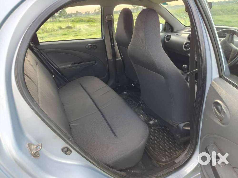 Toyota Estios Liva