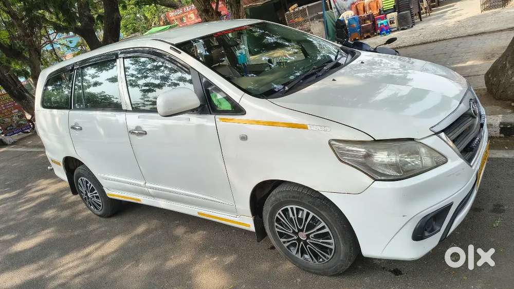 Toyota Innova 2015 Diesel 176000 Km Driven