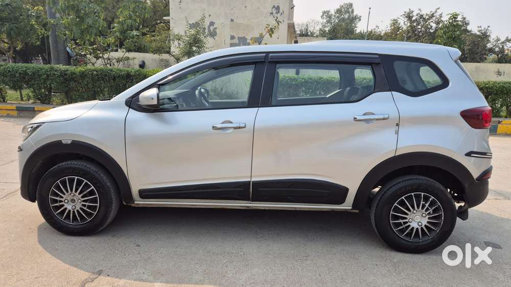 Renault Triber 1.0 Rxe, 2023, Petrol