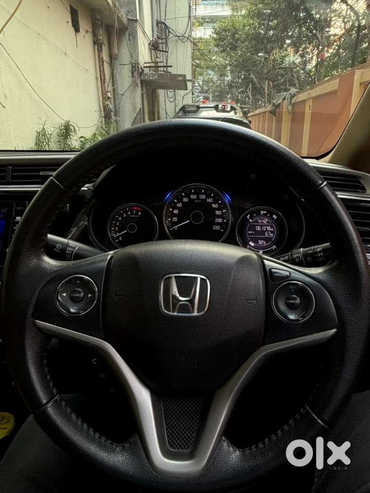 Honda City Vx 2017 November - Tax 2027 November