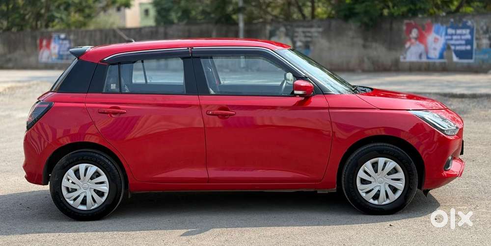 Maruti Suzuki Swift Vxi + Manual, 2025, Petrol