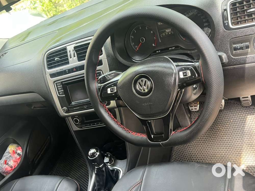 Volkswagen Polo Petrol 2016 Car