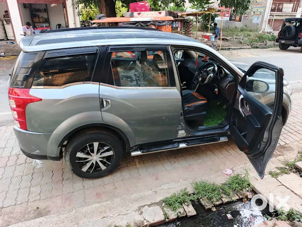 Mahindra Xuv500 2015
