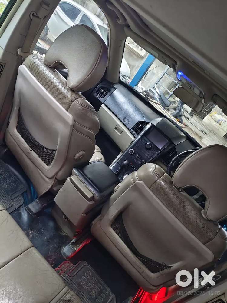 Mahindra Xuv500 2.2 W10 2016 (top Model)