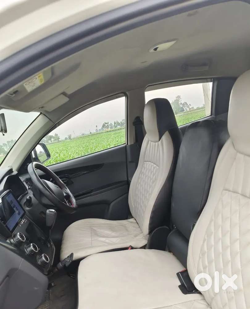 Mahindra Kuv Disel Fst Owner 2020 Modal All Papers New Condition.