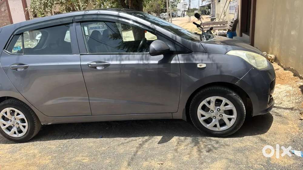 Hyundai Grand I10 2017 Petrol 135000 Km Driven