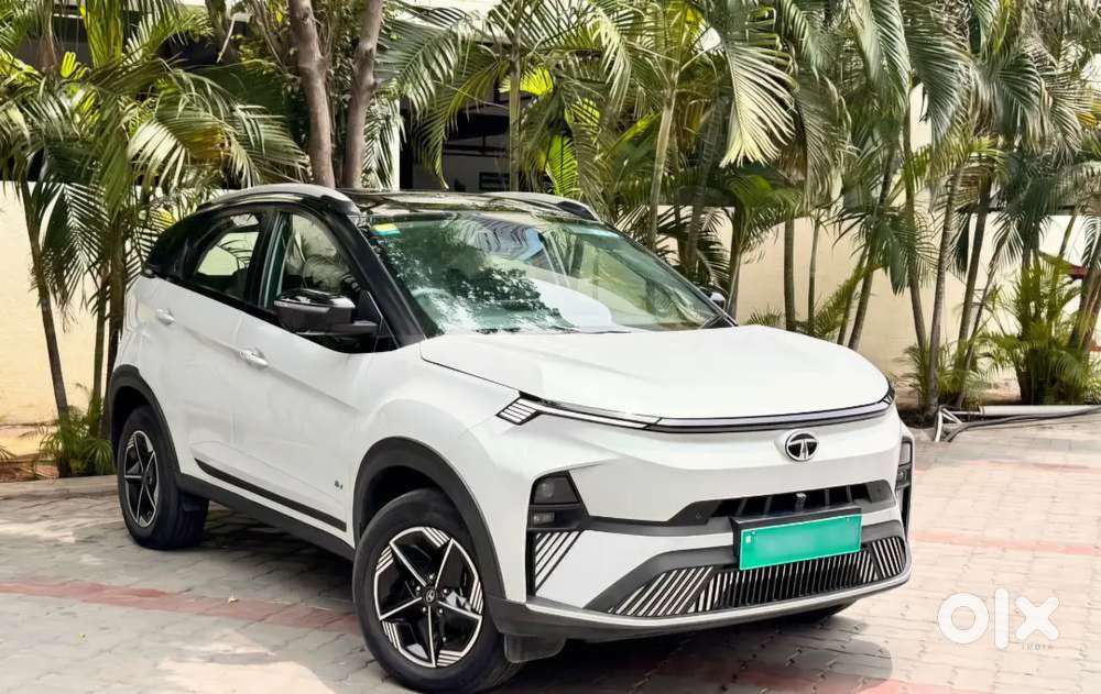 Tata Nexon Ev Empowered 45 Kw 2025, Low Kms Company Serviced Car