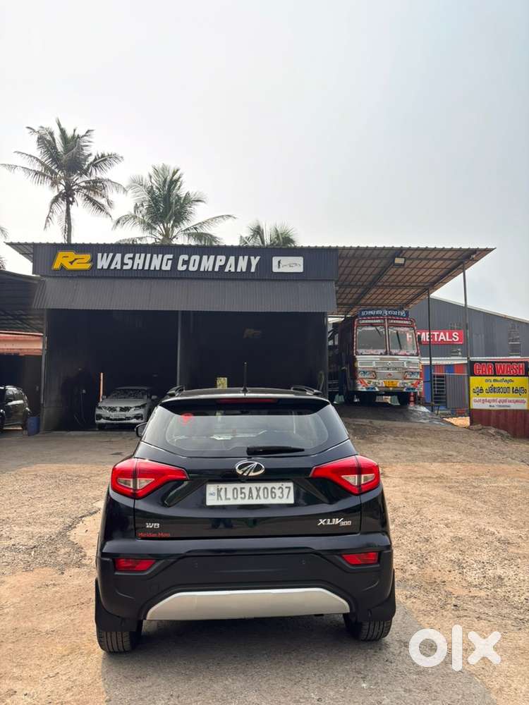 Mahindra Xuv300 2021 Petrol Well Maintained