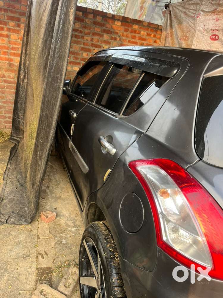 Maruti Suzuki Swift 2015 Diesel 78000 Km Driven