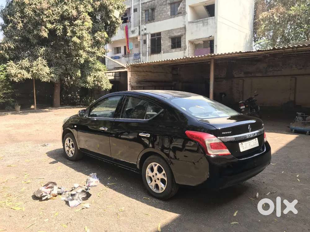 Well Maintained And Luxurious Feel In This Car